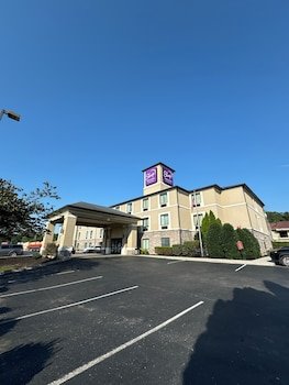 Sleep Inn & Suites