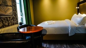De Beek Anno 1410 Hotel