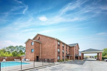 Super 8 by Wyndham Georgetown