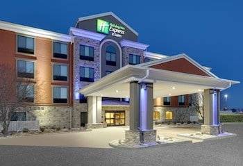 Holiday Inn Express Hotel & Suites Mitchell