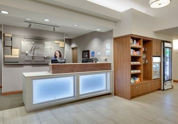 Holiday Inn Express Hotel & Suites Mitchell