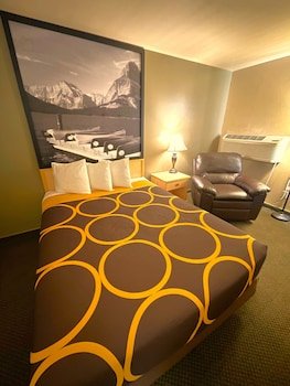 FairBridge Inn & Suites - Moscow/Pullman