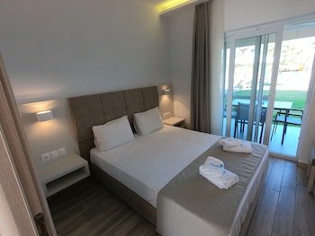 Finikas Garden Beach Resort