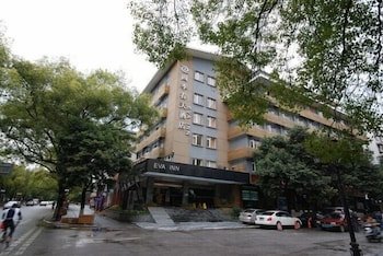 Eva Inn