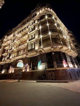 Cosmopolitan Plaza INN Hotel