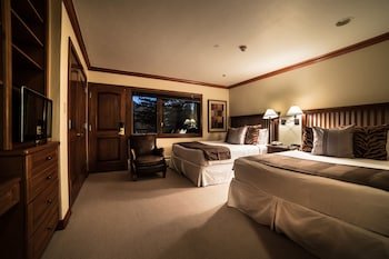Manor Vail Lodge