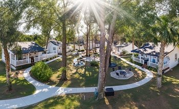 Alling House Bed and Breakfast
