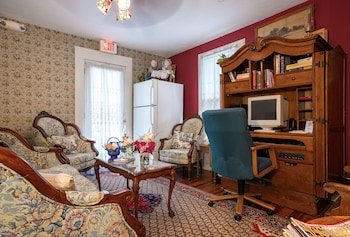 Alling House Bed and Breakfast