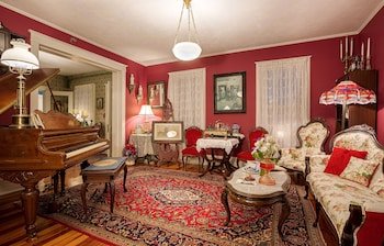 Alling House Bed and Breakfast