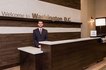 Hampton Inn & Suites Washington DC Navy Yard