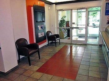 Motel 6