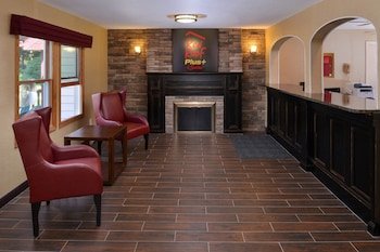 Red Roof PLUS+ & Suites Guilford