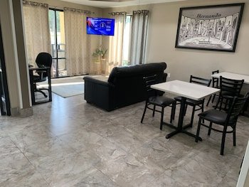 Super 8 by Wyndham Hernando