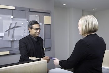 Holiday Inn Express & Suites Mississauga-Toronto Southwest