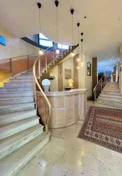 Hotel The Originals de La Tour Maje Rodez