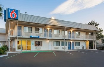 Motel 6