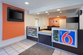 Motel 6