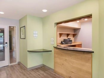 Extended Stay America Select Suites Atlanta Chamblee