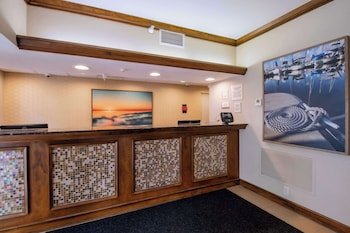 Econo Lodge Inn & Suites Foley