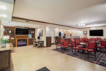 Econo Lodge Inn & Suites Foley
