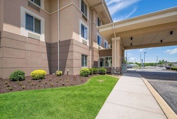 Sleep Inn & Suites