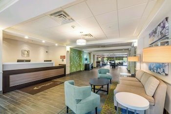 Sleep Inn & Suites