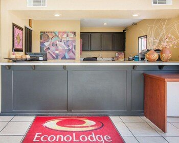Econo Lodge Inn & Suites Lodi - Wine Country Area