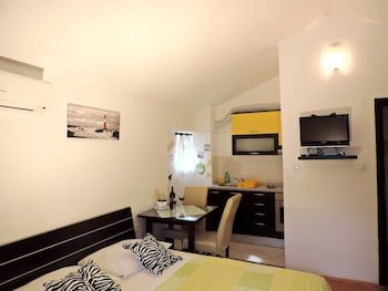 Apartments Lana