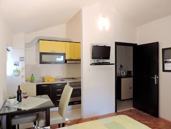Apartments Lana