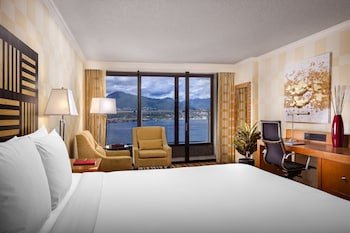 Pinnacle Hotel Vancouver Harbourfront