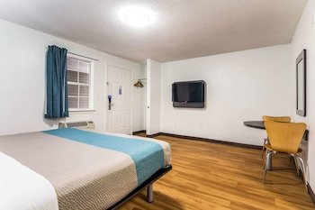 Motel 6 Gulf Shores, AL