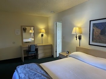 Crown Motel