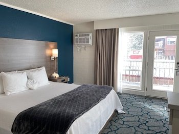 Crown Motel