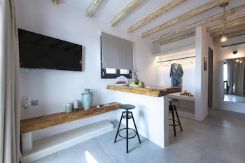 Aelia Suites Milos