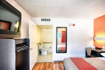 Motel 6 Mammoth Lakes