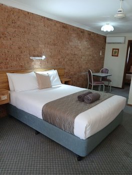 Alyn Motel