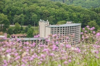 Slopeside Hotel