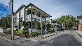 Carriage Way Bed and Breakfast