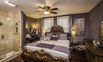 Carriage Way Bed and Breakfast