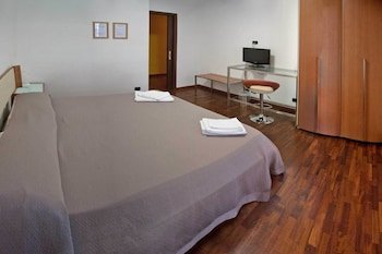 La Fiera Guest House