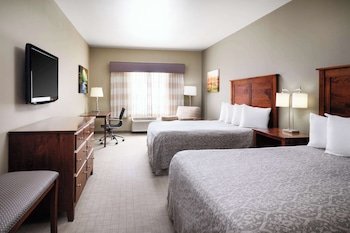 Best Western Plus Green Mill Village Hotel & Suites