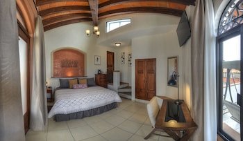 Hotel Santa Paula