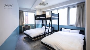 The Life Hostel & Bar Lounge
