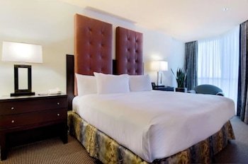Hilton Suites Toronto Markham Conference Centre & Spa