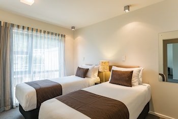 Sea Spray Suites