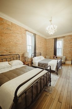 Muskegon River Inn