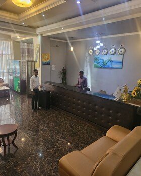 Palm Palace Hotel