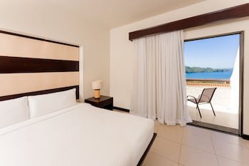 Villas Sol Hotel & Beach Resort