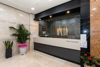 CM Park Hotel