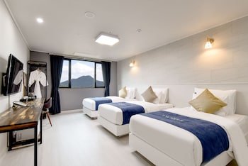 CM Park Hotel